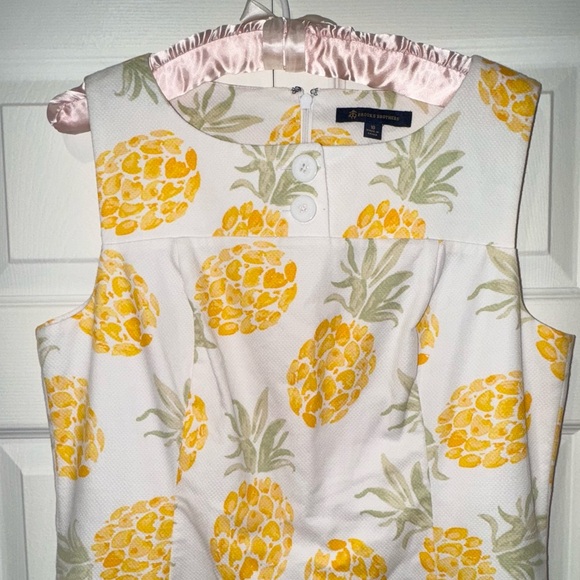 Brooks Brothers Pineapple Print Shift Dress preppy style Size 10. EUC - Picture 2 of 15